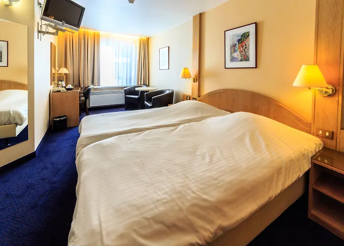Hotel Pacific